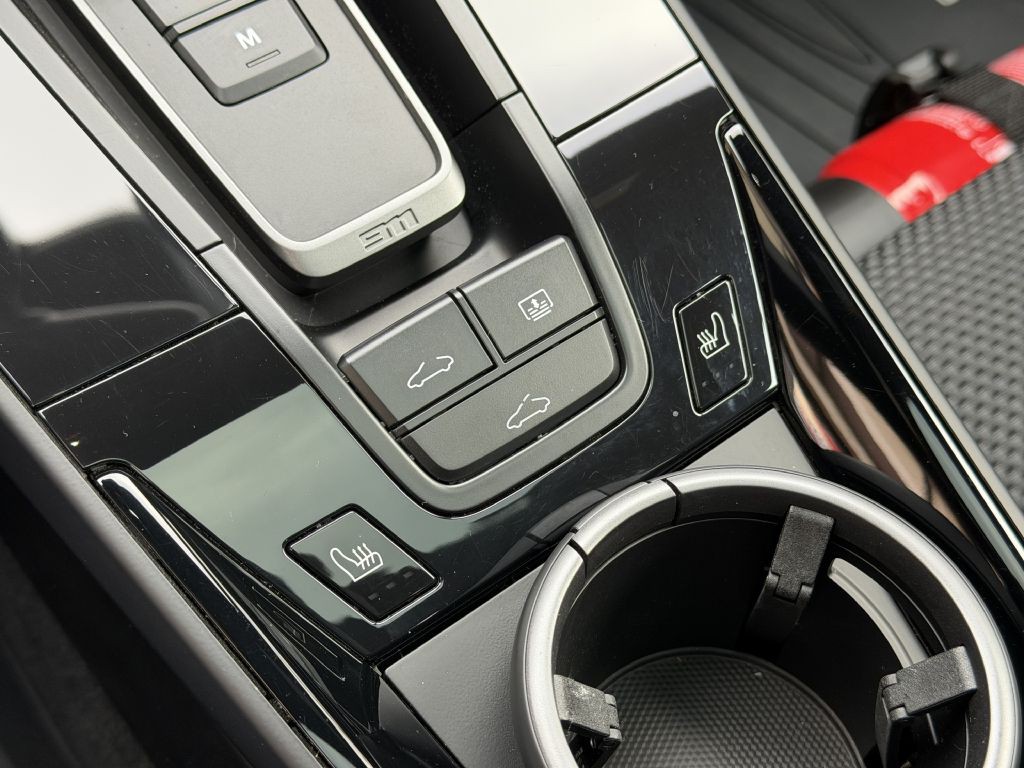 2023 Porsche 911 Image 48