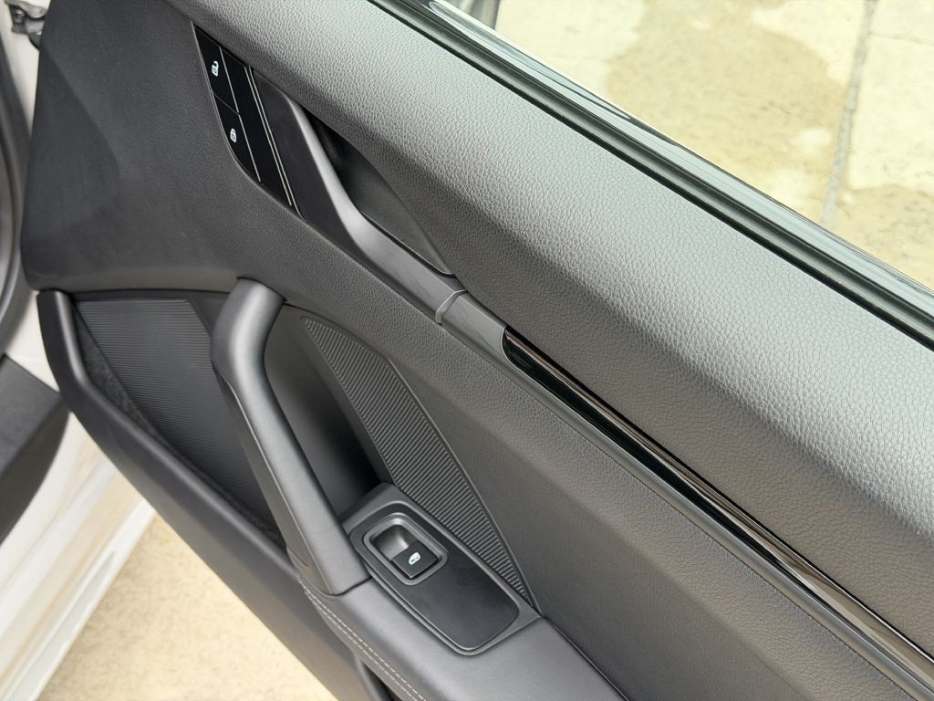 2023 Porsche 911 Image 59