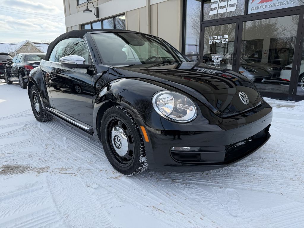 2013 Volkswagen Beetle Image 3