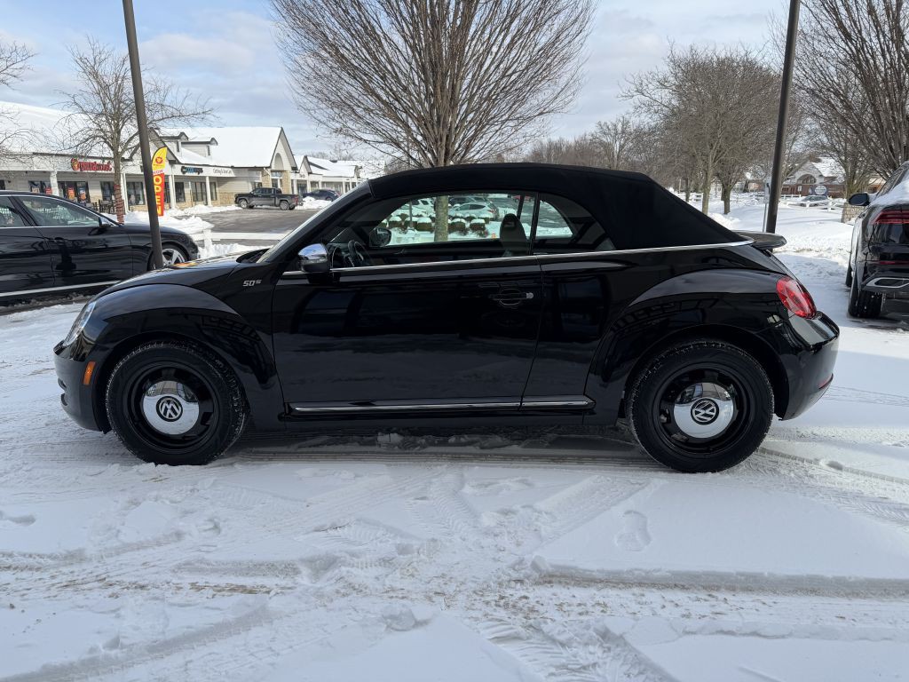 2013 Volkswagen Beetle Image 6