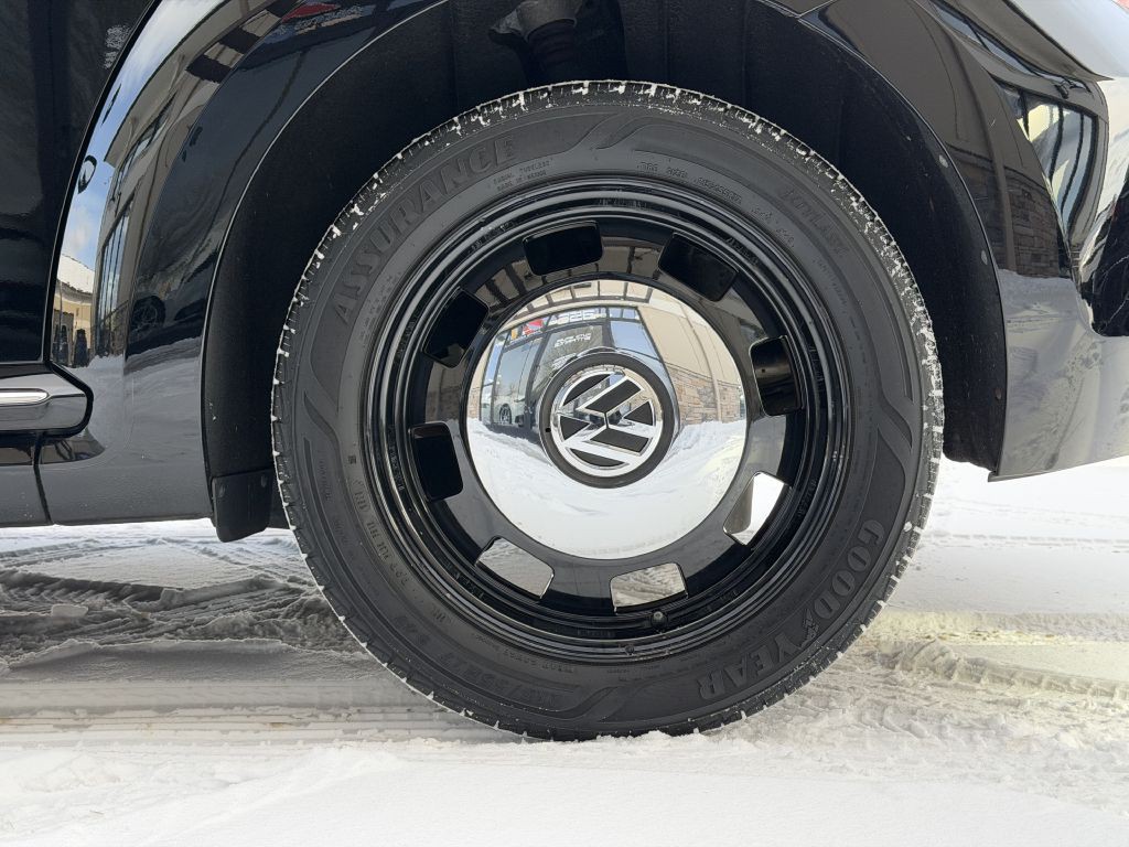 2013 Volkswagen Beetle Image 15