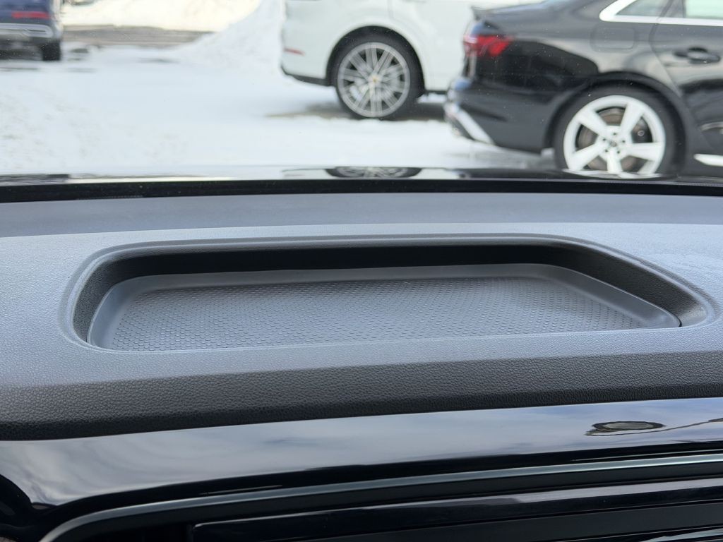 2013 Volkswagen Beetle Image 35