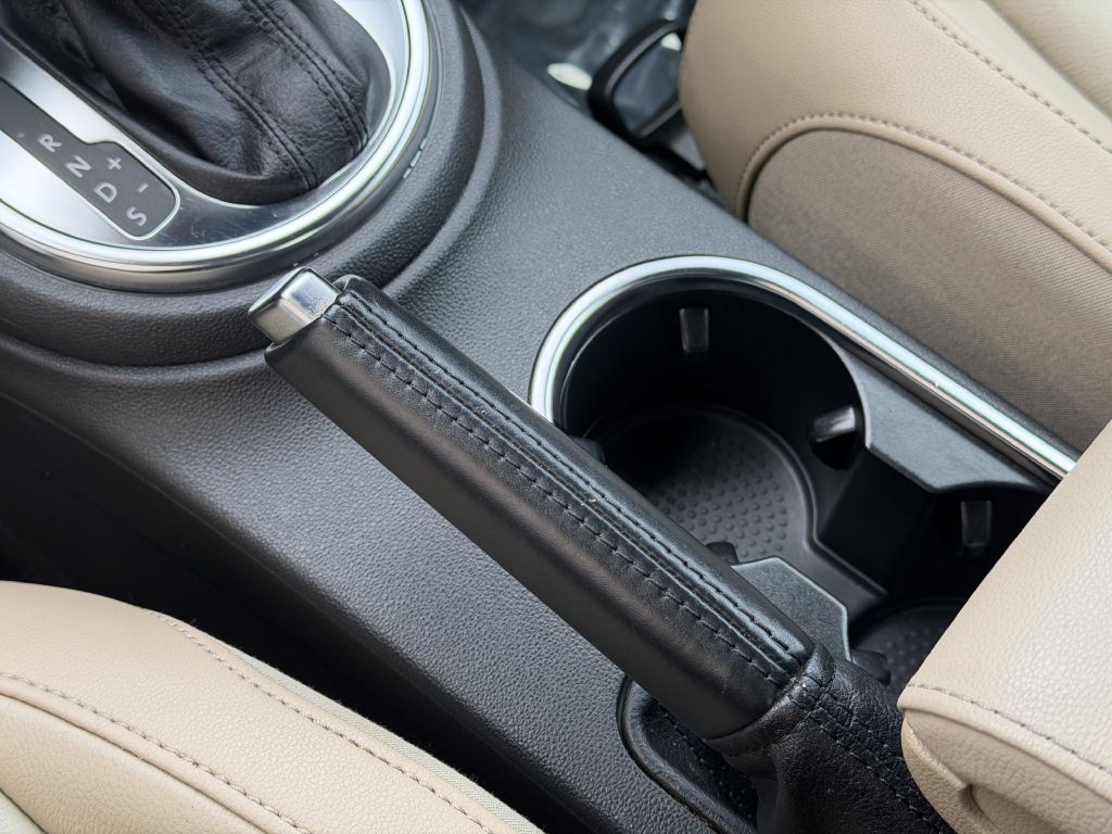 2013 Volkswagen Beetle Image 43