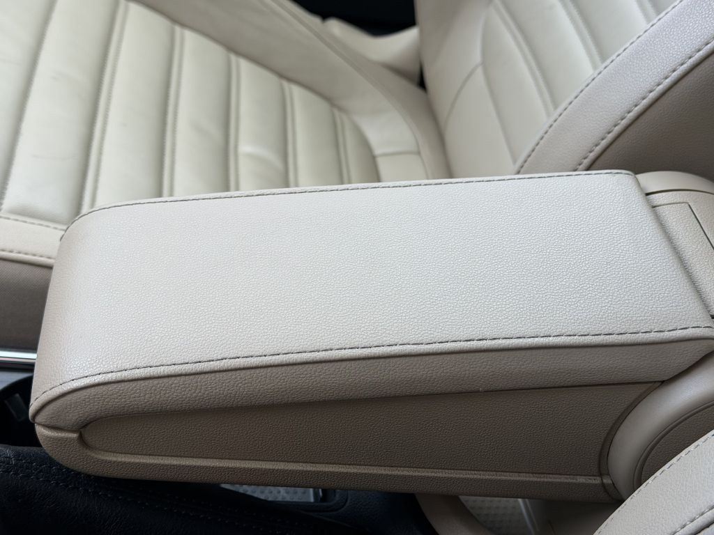 2013 Volkswagen Beetle Image 44