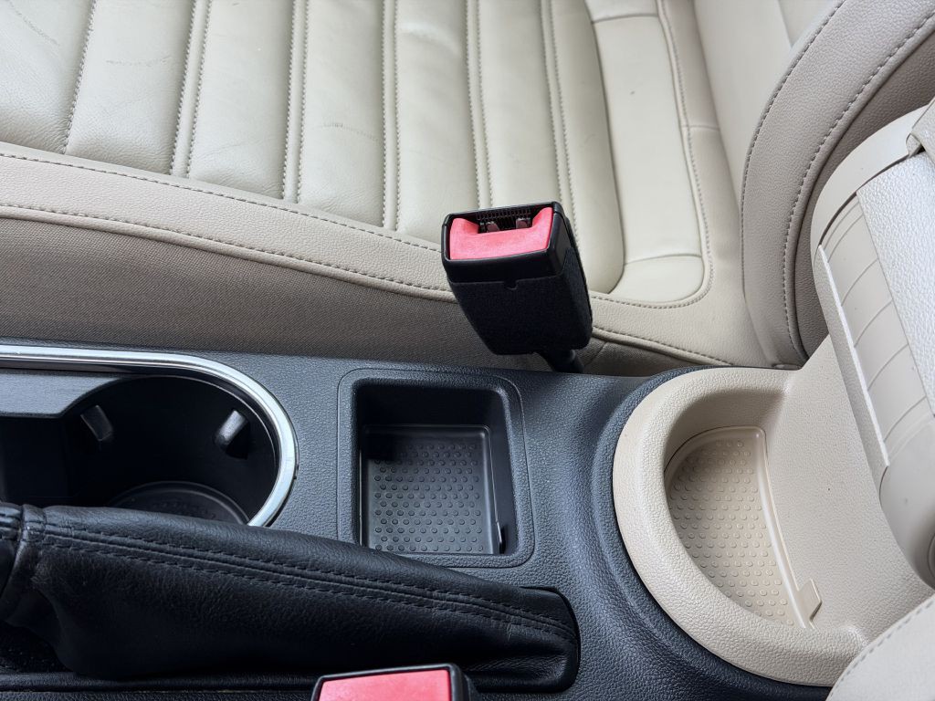 2013 Volkswagen Beetle Image 46