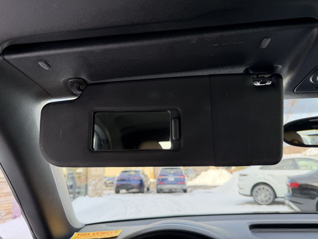 2013 Volkswagen Beetle Image 50