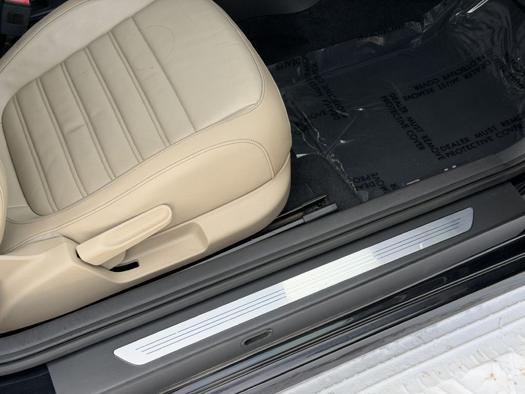 2013 Volkswagen Beetle Image 56