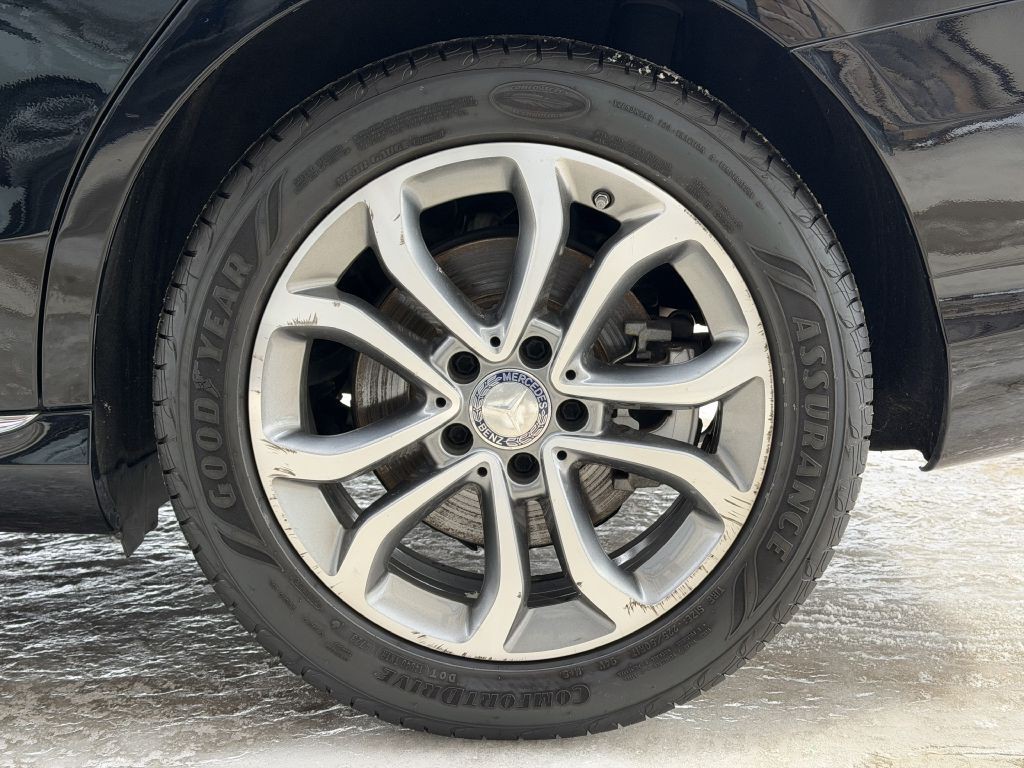 2016 Mercedes-Benz C-Class Image 10