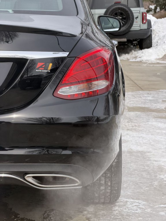 2016 Mercedes-Benz C-Class Image 16