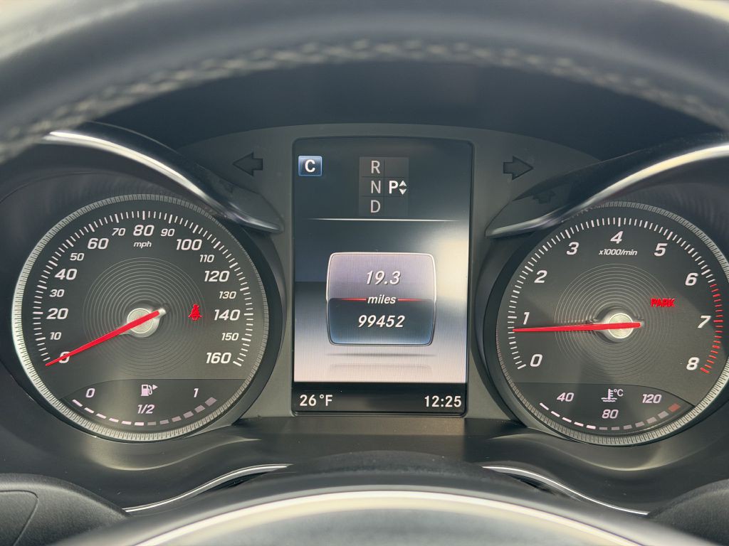 2016 Mercedes-Benz C-Class Image 30