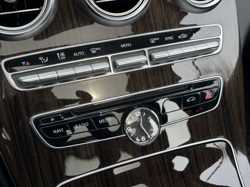 2016 Mercedes-Benz C-Class Image 34