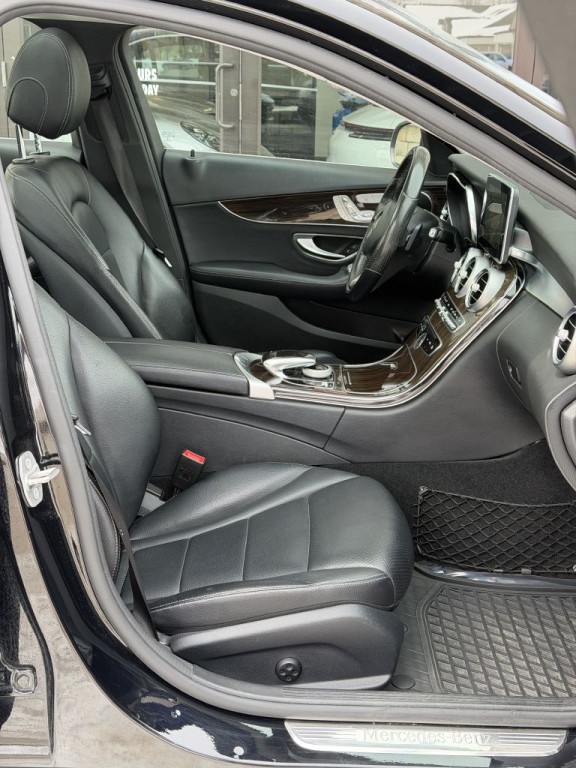 2016 Mercedes-Benz C-Class Image 43