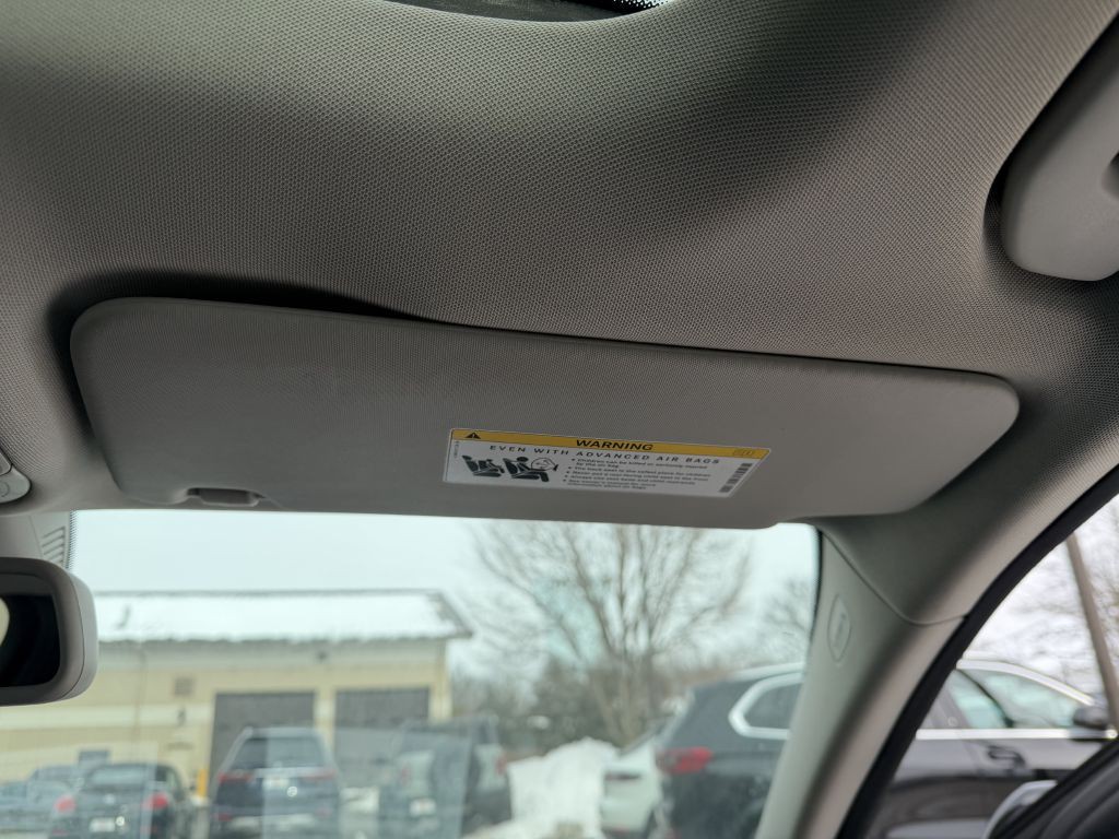 2016 Mercedes-Benz C-Class Image 55