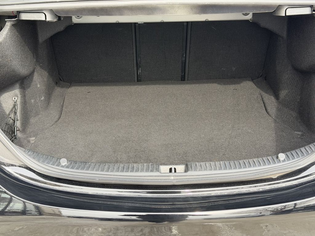 2016 Mercedes-Benz C-Class Image 62