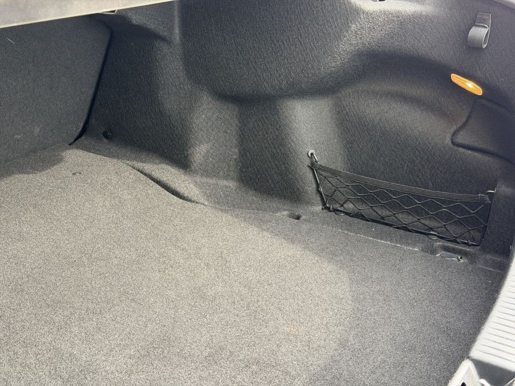 2016 Mercedes-Benz C-Class Image 64