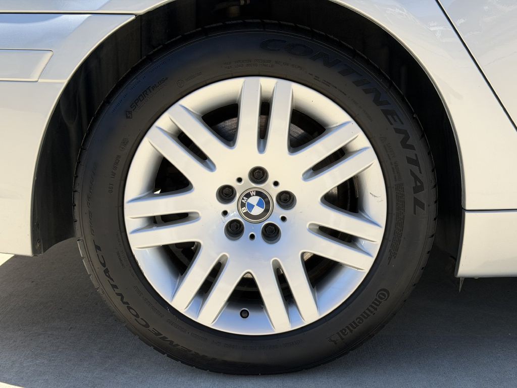 2002 BMW 7 Series Image 17