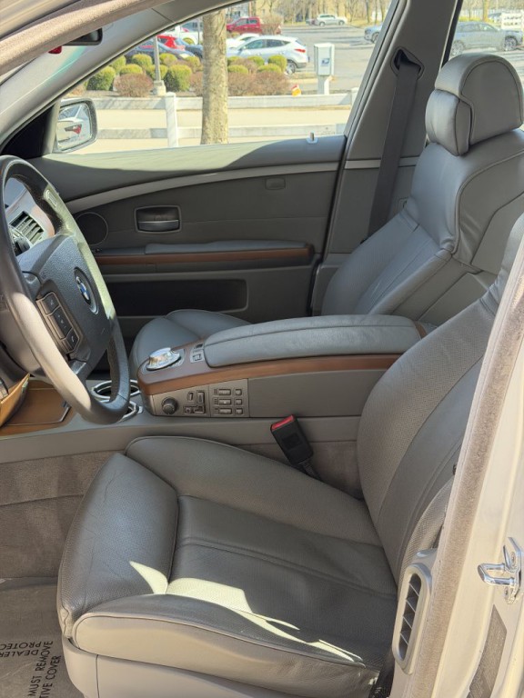 2002 BMW 7 Series Image 19
