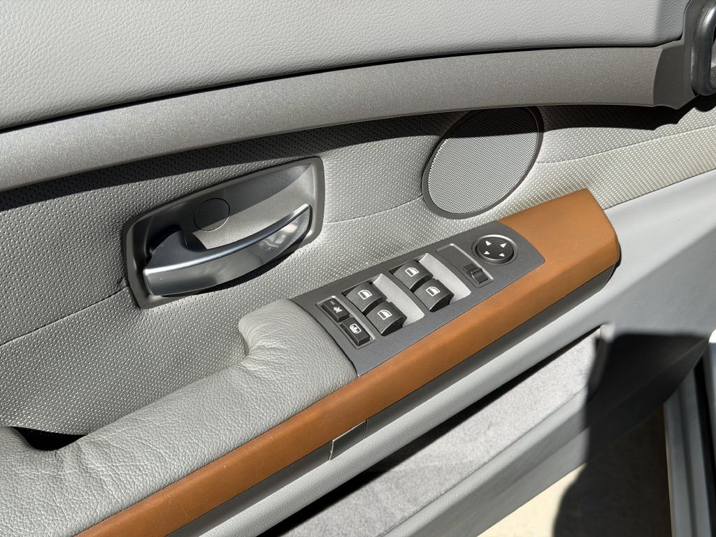 2002 BMW 7 Series Image 22