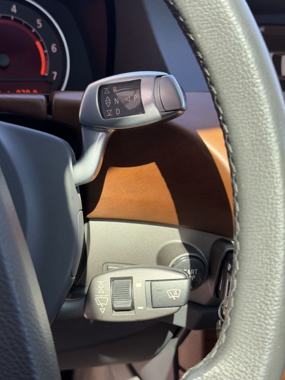 2002 BMW 7 Series Image 36