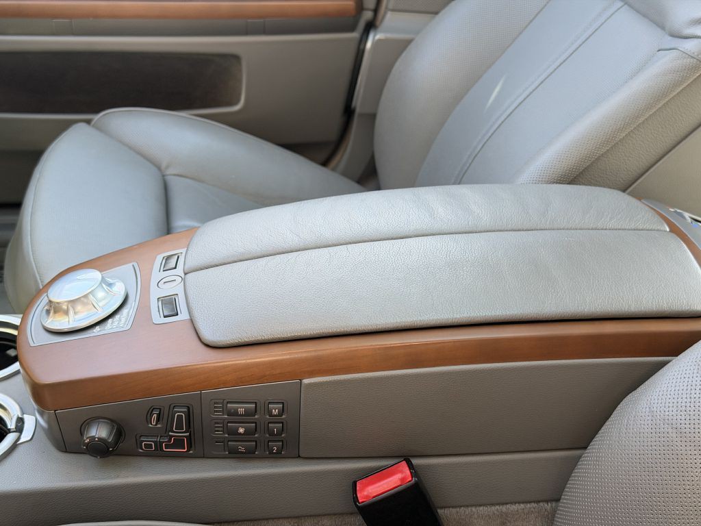 2002 BMW 7 Series Image 47
