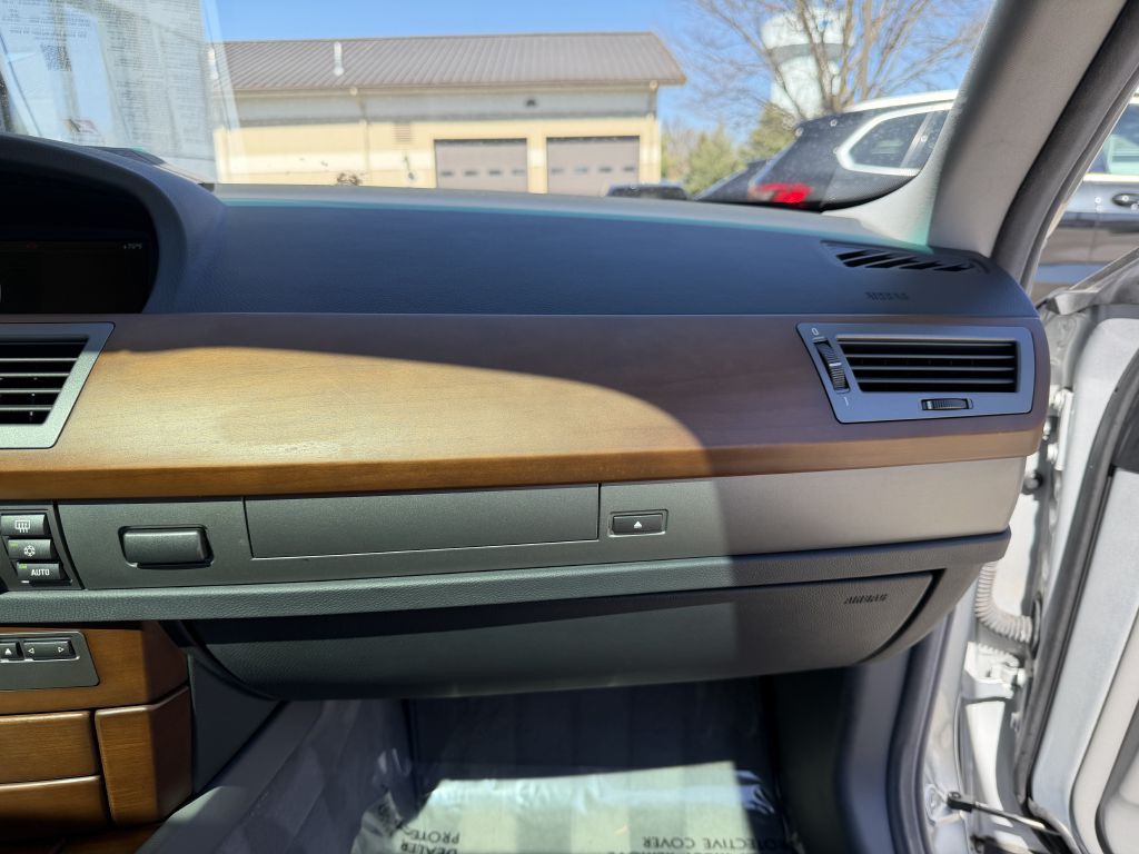 2002 BMW 7 Series Image 61