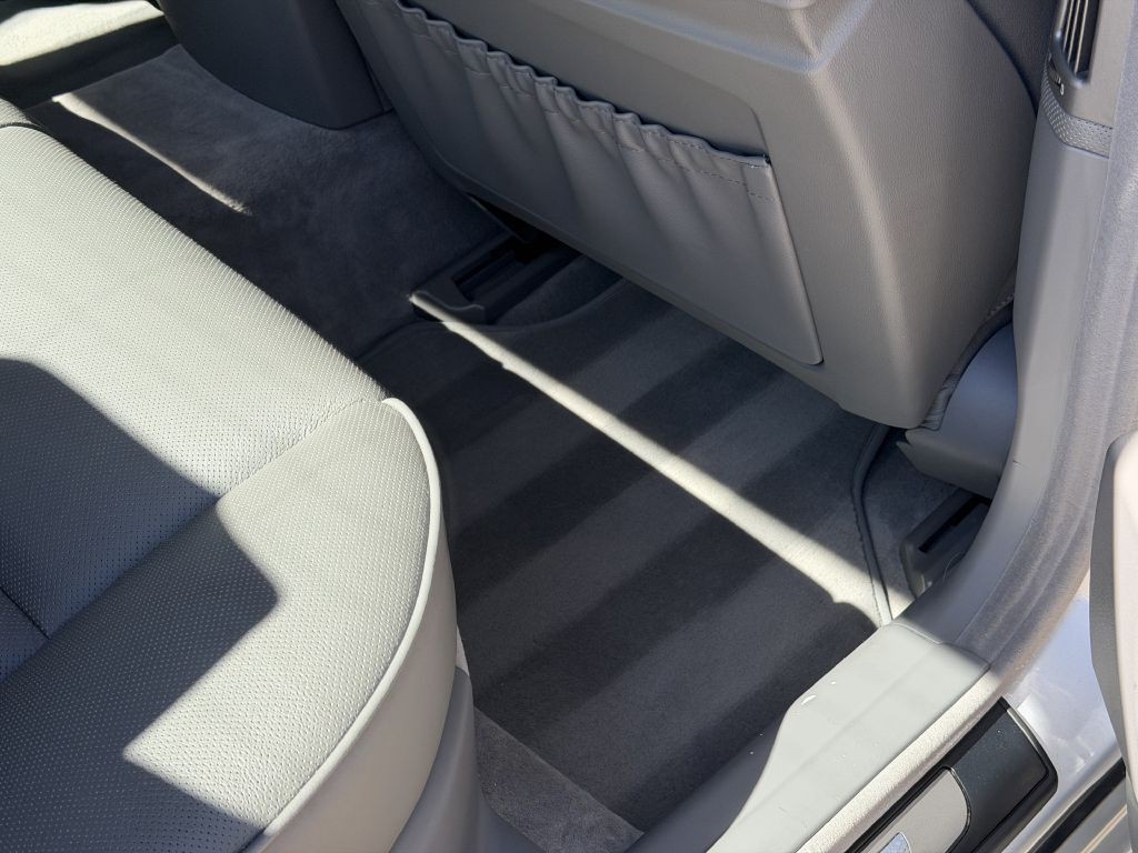 2002 BMW 7 Series Image 81