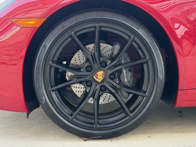 2018 Porsche 911 Image 17