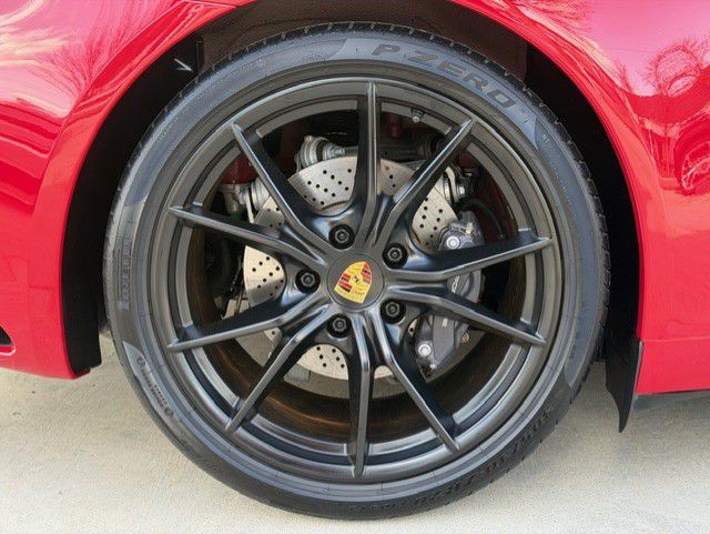 2018 Porsche 911 Image 20