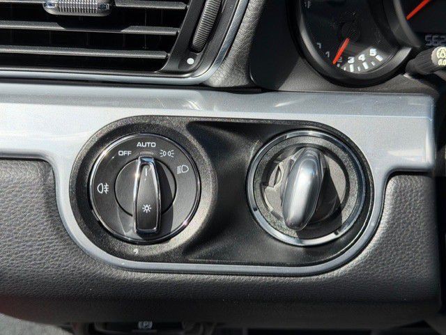 2018 Porsche 911 Image 27