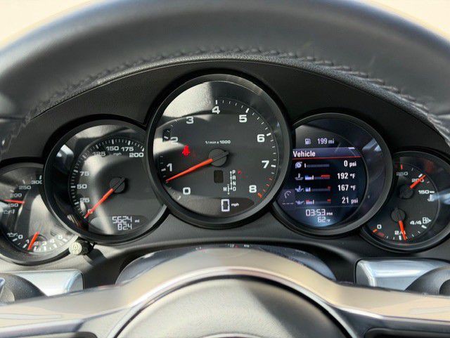 2018 Porsche 911 Image 31