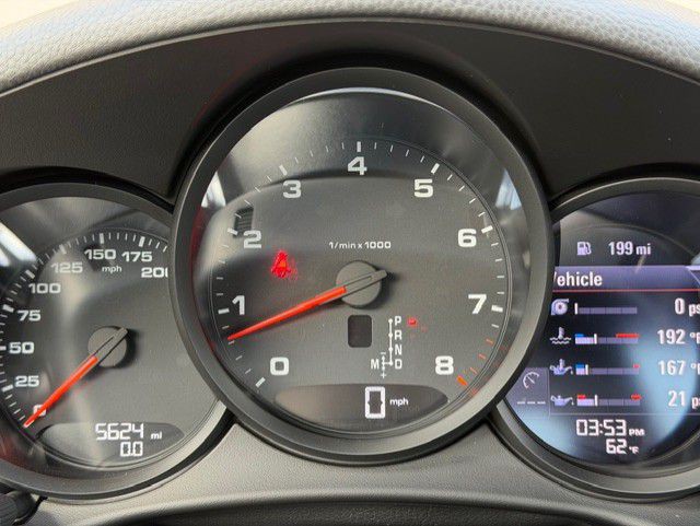 2018 Porsche 911 Image 32