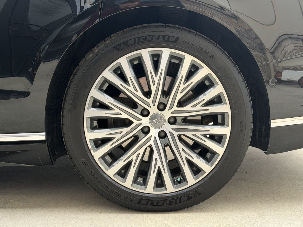 2019 Audi A8 Image 16