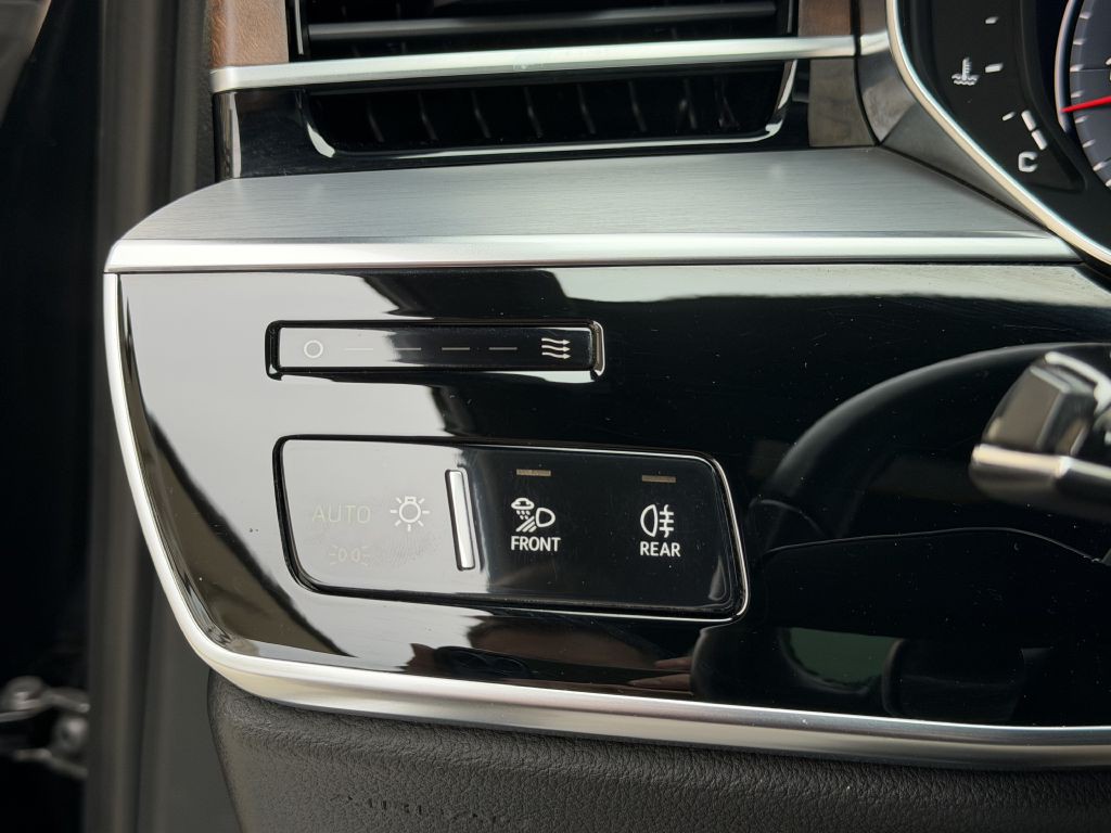 2019 Audi A8 Image 32