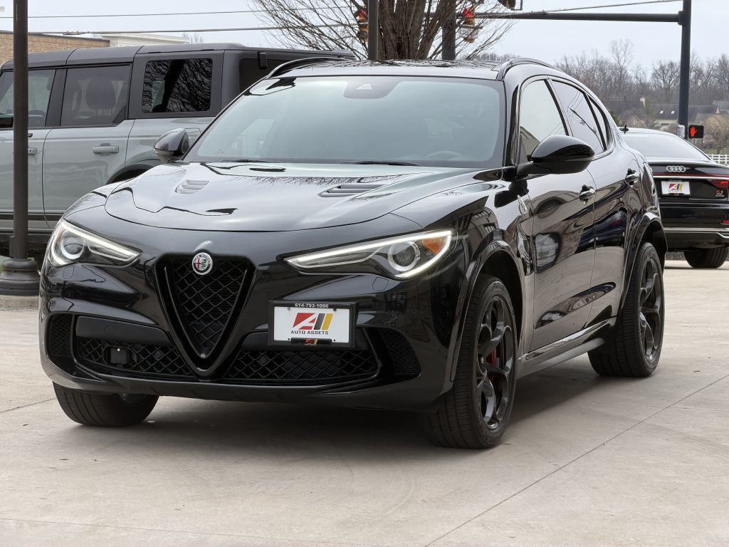 2022 Alfa Romeo Stelvio Image 10