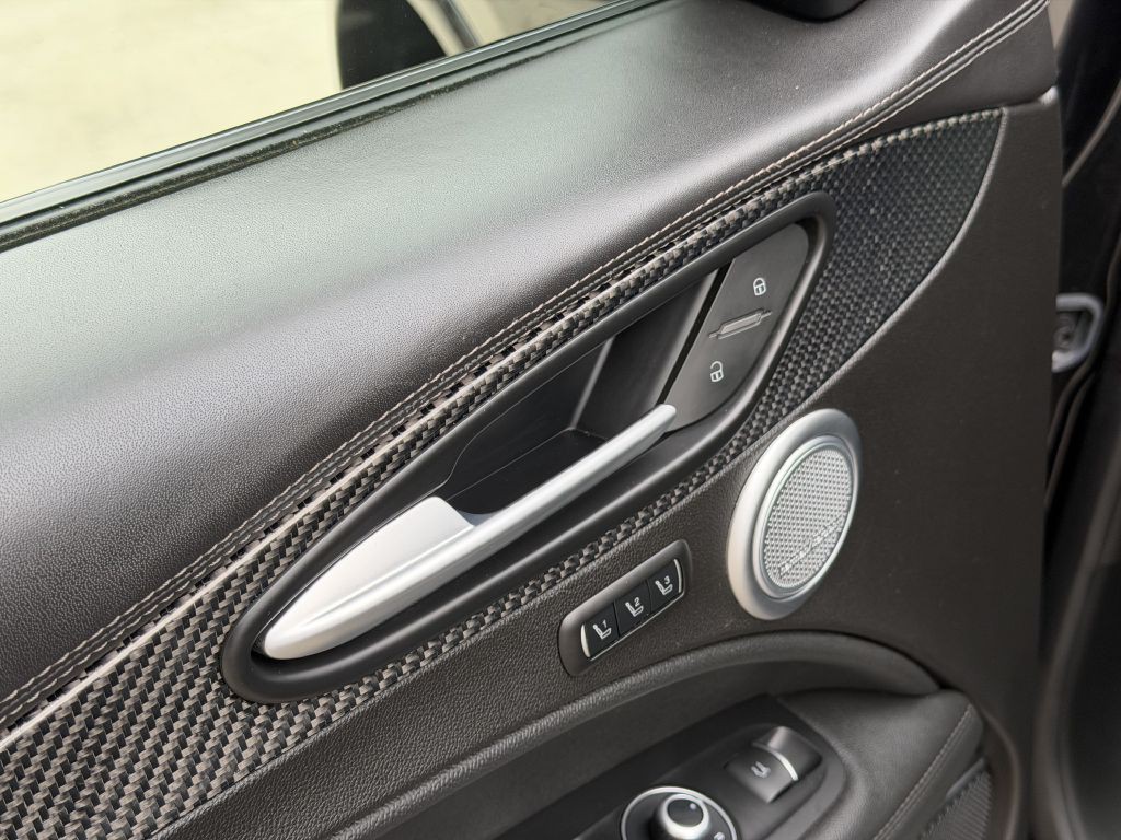 2022 Alfa Romeo Stelvio Image 21