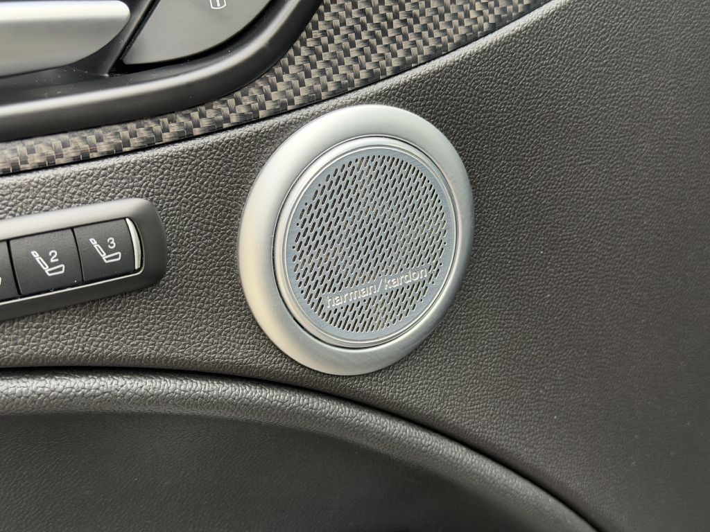 2022 Alfa Romeo Stelvio Image 24