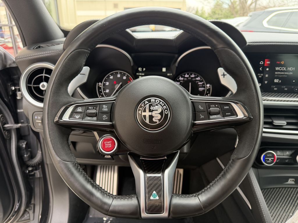 2022 Alfa Romeo Stelvio Image 32