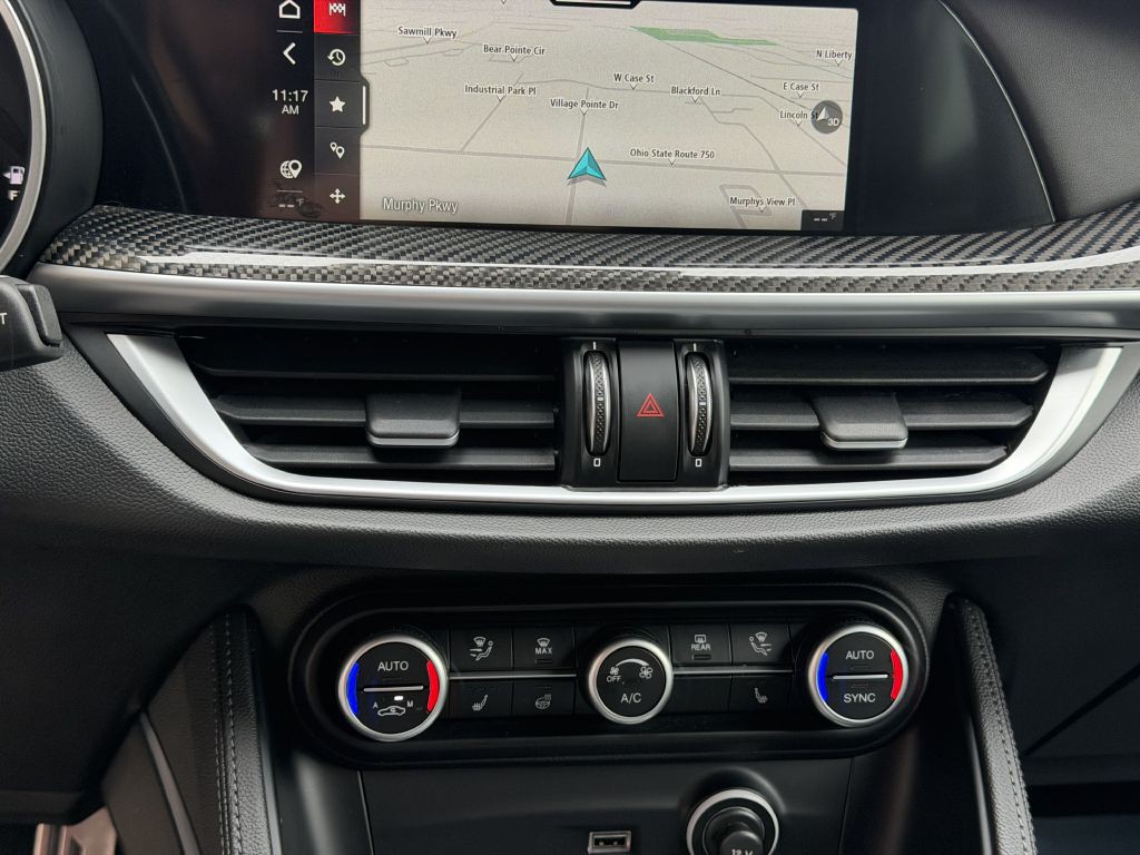 2022 Alfa Romeo Stelvio Image 42