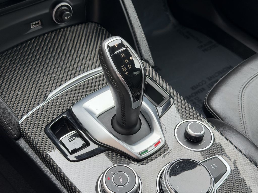 2022 Alfa Romeo Stelvio Image 46