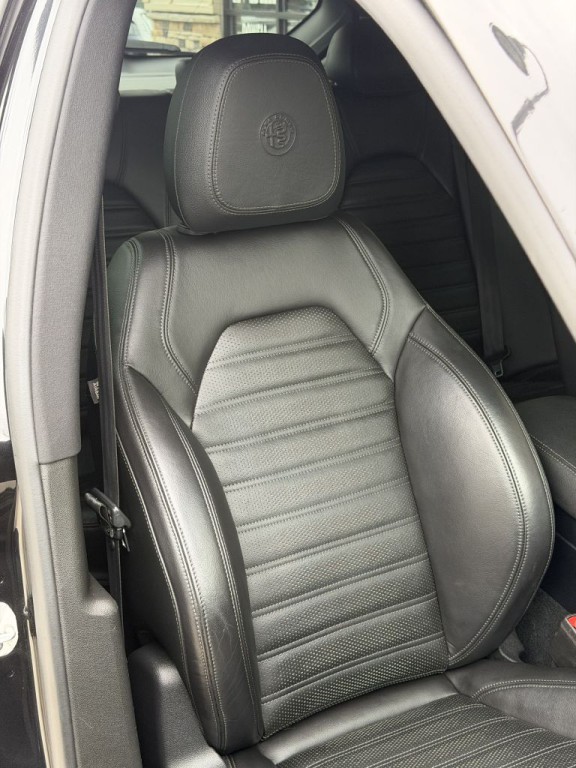 2022 Alfa Romeo Stelvio Image 61