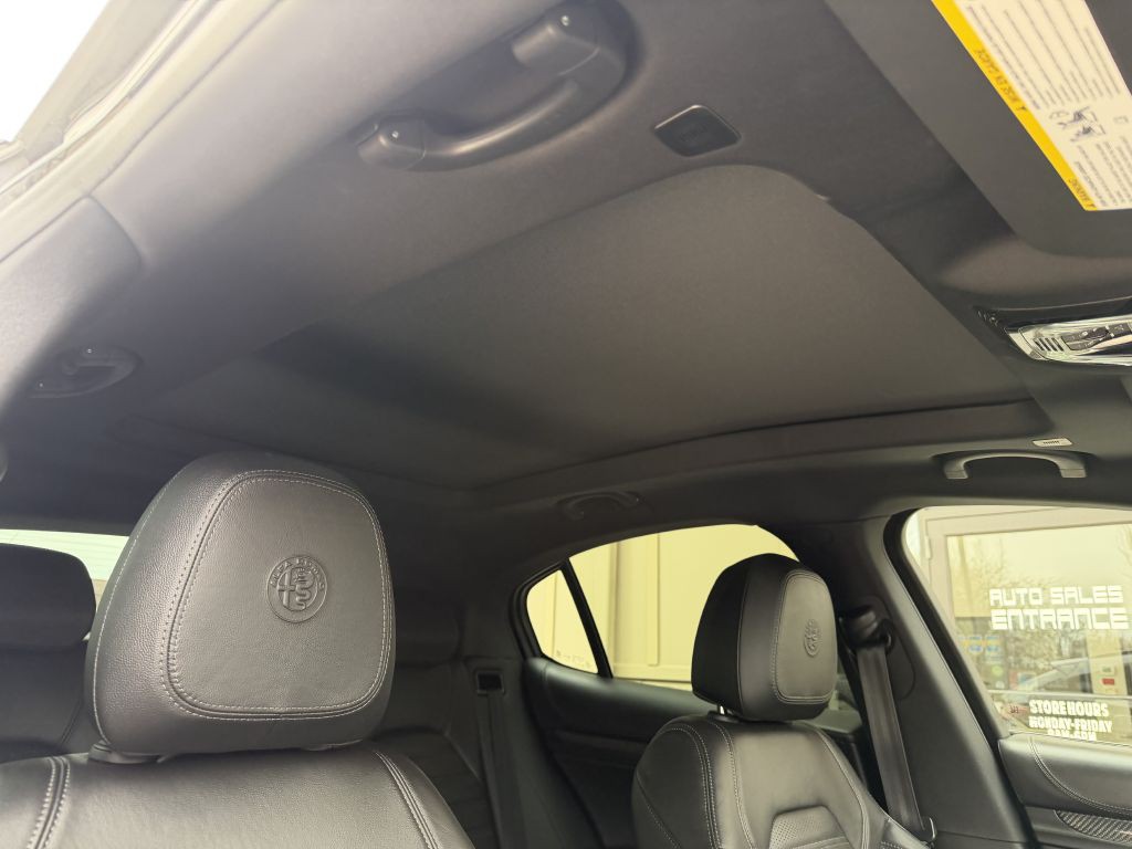 2022 Alfa Romeo Stelvio Image 67