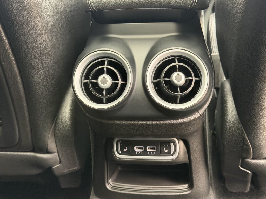 2022 Alfa Romeo Stelvio Image 77