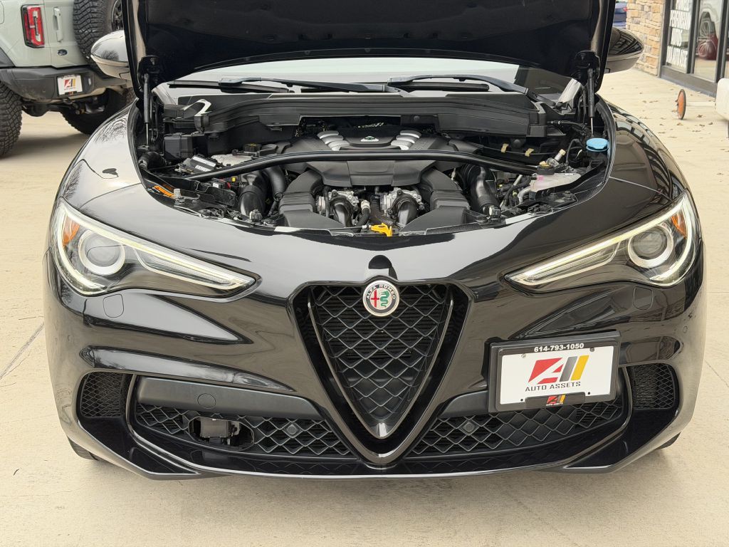 2022 Alfa Romeo Stelvio Image 90