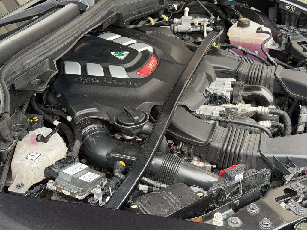 2022 Alfa Romeo Stelvio Image 92