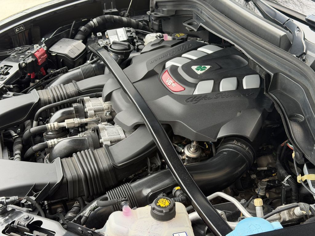 2022 Alfa Romeo Stelvio Image 93