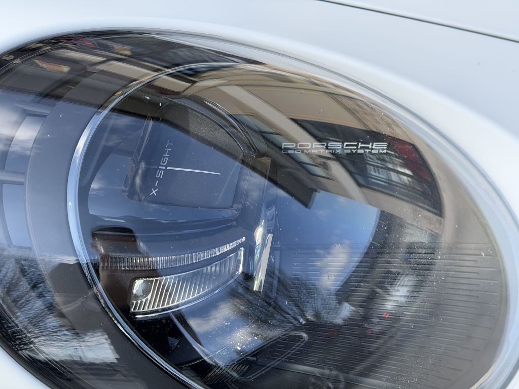 2024 Porsche 911 Image 18