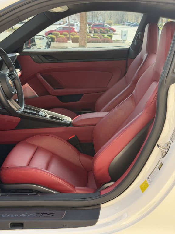 2024 Porsche 911 Image 28