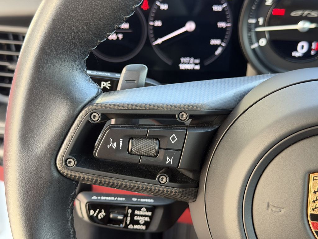 2024 Porsche 911 Image 44