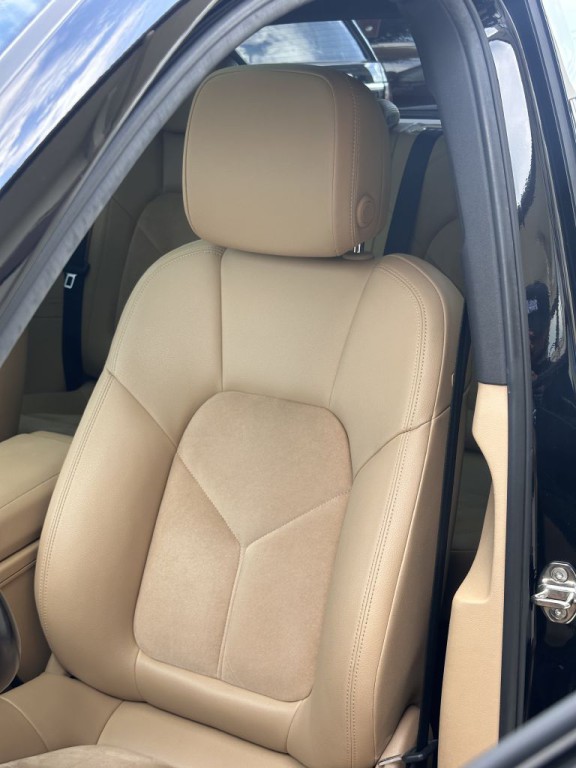 2017 Porsche Macan Image 28