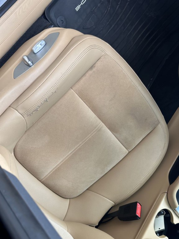 2017 Porsche Macan Image 29